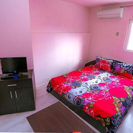 Hostel Shatrata Bogomilovo Екстер'єр фото
