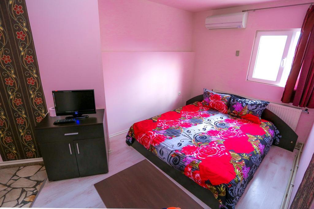 Hostel Shatrata Bogomilovo Екстер'єр фото